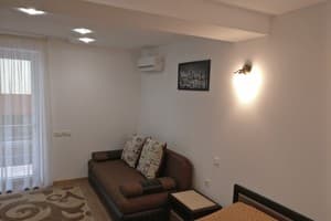 Мини-отель Космос 519 (Joy inn). Трехместный люкс с отдельным входом 2