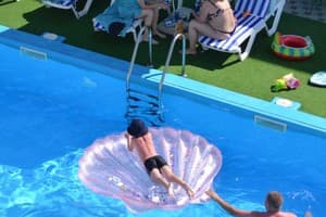 Weekend Family Hotel 8