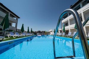 Weekend Family Hotel 40